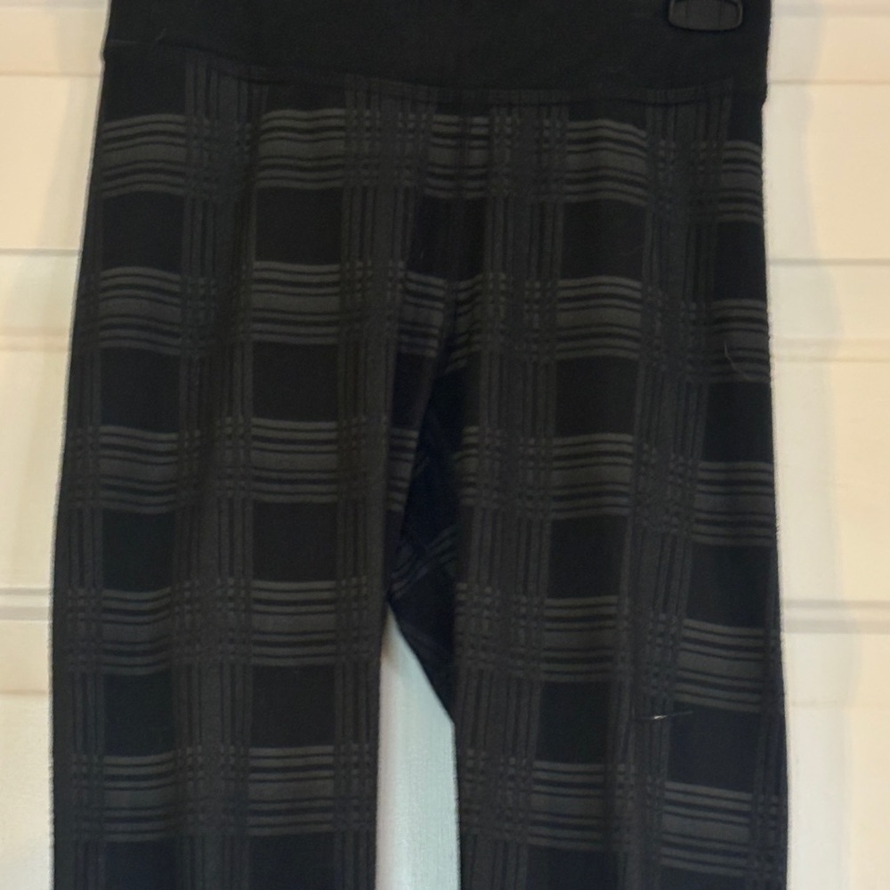 Nike Black Plaid Leggings